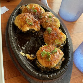 Tora Sushi Lounge - japanese pizza (a must get!) - Sushi Bars Near Me - Seaside, Oregon
