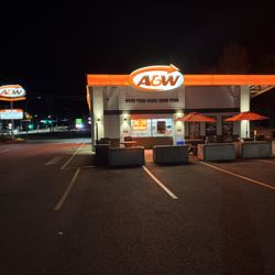 A&W - Front of restaurant~