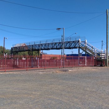 Echuca Railway Station - Footbridge - Train Stations Near Me - Echuca, VIC
