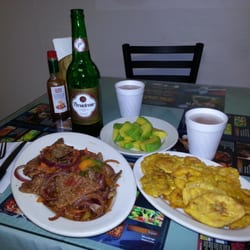 El Primo Restaurant - Bistec Encebollado con Tostones (Steak) B.Y.O.B.