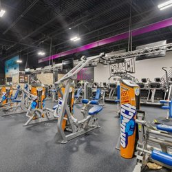 Crunch Fitness - West Pembroke