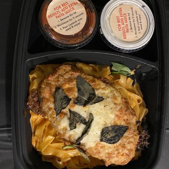 Scaddabush - Chicken parm with rose sauce - Italian Near Me - Burlington, Ontario Scaddabush - Chicken parm with rose sauce - Italian Near Me - Burlington, Ontario