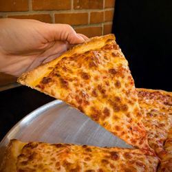 Doda's Pizza - Cheese pizza