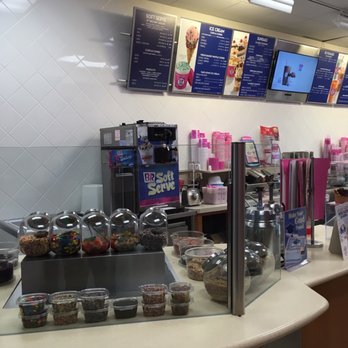 Baskin Robbins - the counter of a fast food restaurant - Ice Cream & Frozen Yogurt Near Me - Port Washington, New York Baskin Robbins - the counter of a fast food restaurant - Ice Cream & Frozen Yogurt Near Me - Port Washington, New York