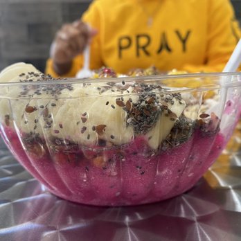 Blendz Friendz - a bowl of ice cream and fruit - Juice Bars & Smoothies Near Me - East Point, Georgia