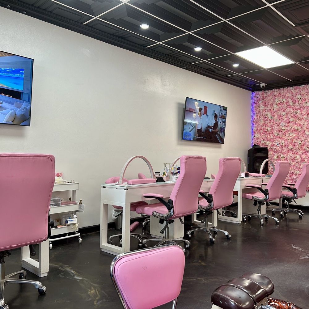 Oasis Nail Spa - Uptown - Nail area - Nail Salons Near Me - Whittier, California