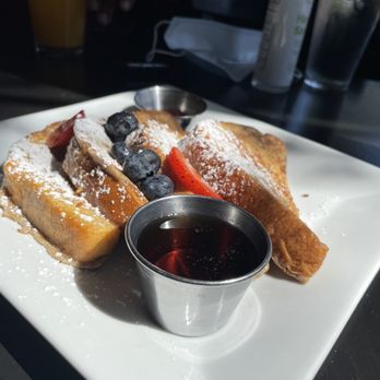 Solano Junction - Cinnamon French Toast - Breakfast & Brunch Near Me - Albany, California Solano Junction - Cinnamon French Toast - Breakfast & Brunch Near Me - Albany, California