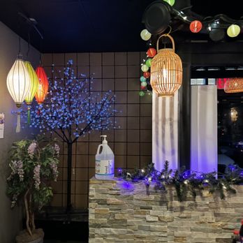 Mr Pho - the interior of a restaurant decorated for christmas - Vietnamese Near Me - Albuquerque, New Mexico