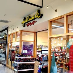 Higgin's Hallmark Shop