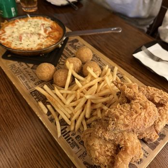 BHC Chicken - Koreatown - $40 set combo 1/29/26 - Korean Near Me - Los Angeles, California BHC Chicken - Koreatown - $40 set combo 1/29/26 - Korean Near Me - Los Angeles, California