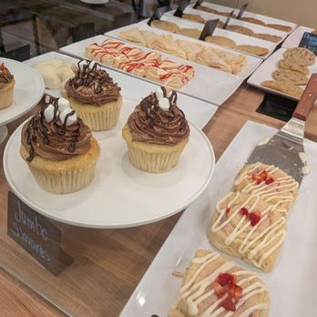 Kaylena Marie's - Bakeries Near Me - Buffalo, New York