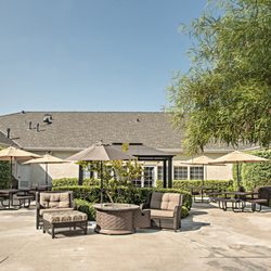 Valley Comfort - Courtyard