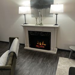 Glitter and Glow - The lounge.