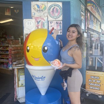 Waiola Shave Ice - Me and my BABAYYYYY - Ice Cream & Frozen Yogurt Near Me - Honolulu, Hawaii