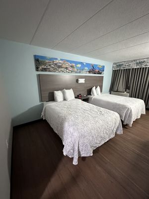 Red Roof PLUS+ & Suites Virginia Beach