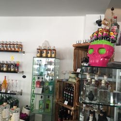 Bermuda Spirit Company - Totenkopf und Chupa Chups