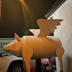 Flying Pig Grill & Cantina - Flying pig greets you at the door