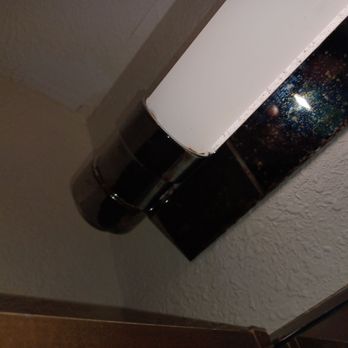 Hampton Inn West Springfield - Bathroom light - Hotels Near Me - West Springfield, Massachusetts