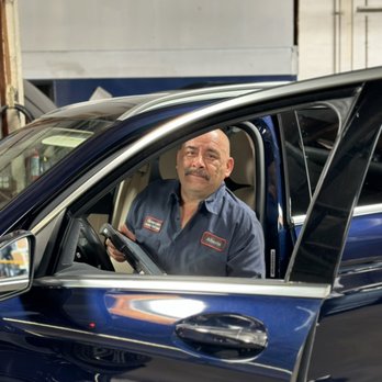 Gordon's Auto Works - The owner AL always happy to do what he loves ! :) with a smile - Auto Repair Near Me - Orange, California Gordon's Auto Works - The owner AL always happy to do what he loves ! :) with a smile - Auto Repair Near Me - Orange, California