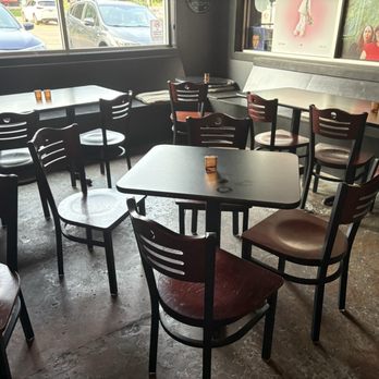 Vinyl Tap - Sitting area - Beer Bar Near Me - Nashville, Tennessee Vinyl Tap - Sitting area - Beer Bar Near Me - Nashville, Tennessee