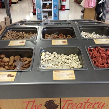 Petco - Pet Stores Near Me - Cerritos, California Petco - Pet Stores Near Me - Cerritos, California