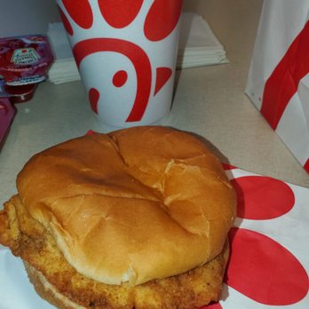 Chick-fil-A - always fresh chicken sandwich - Fast Food Near Me - Fullerton, California