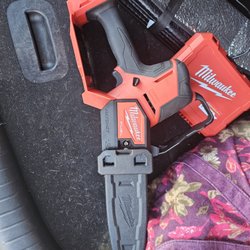 North Phoenix Pawn - These are all my tools he would only sell them to me for $65 for them all......the last two pictures are of the trash tools they sell with $