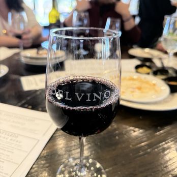 Del Vino Vineyards - Glass of Grande wine. - Wine Tasting Room Near Me - Northport, New York Del Vino Vineyards - Glass of Grande wine. - Wine Tasting Room Near Me - Northport, New York