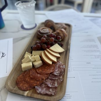 Myrtle & Rose Rooftop Bar - Charcuterie - Cocktail Bars Near Me - Savannah, Georgia Myrtle & Rose Rooftop Bar - Charcuterie - Cocktail Bars Near Me - Savannah, Georgia