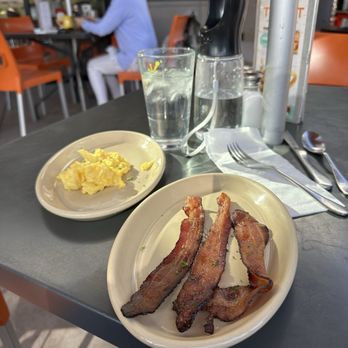 Snooze, an A.M. Eatery - Breakfast & Brunch Near Me - Gilbert, Arizona