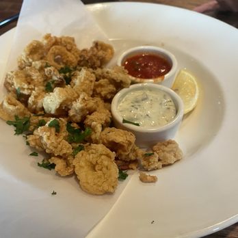 Yard House - Fried Calamari - New American Near Me - Virginia Beach, Virginia