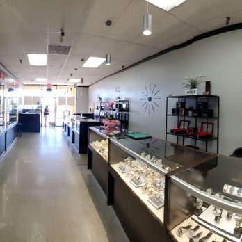 Watch Zone - Wide shot of interior. - Watch Repair Near Me - Aliso Viejo, California Watch Zone - Wide shot of interior. - Watch Repair Near Me - Aliso Viejo, California