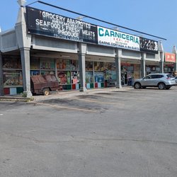Carniceria Loa - Outside