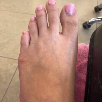 Bellagio Nails Blowout Bar - Organic pedicure - Blow Dry/Out Services Near Me - Cornelius, North Carolina