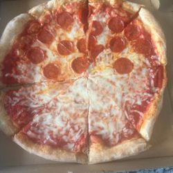 Bella Sicilia Pizzeria & restaurant - Undercooked pizza