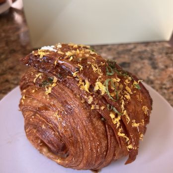 Del Sur Bakery & Cafe - Filipino Near Me - Chicago, Illinois