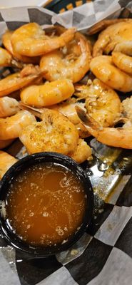Lynn's Quality Oysters by null