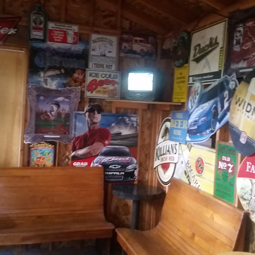 J'Ville Tavern - Outdoor smoking section "chicken coop" - Pubs Near Me - Jacksonville, Oregon