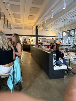 Easy Bistro & Bar by null