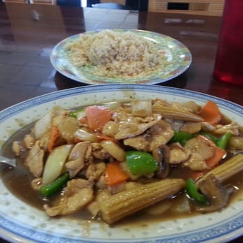 Thai City - Chicken moo goo gai pan - Thai Near Me - Portales, New Mexico Thai City - Chicken moo goo gai pan - Thai Near Me - Portales, New Mexico