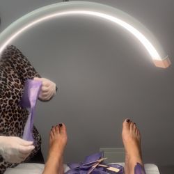 The Waxy Witch Burlingame - Leg waxing
