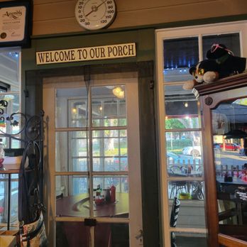 Molly's Souper - This is the porch that is converted into the paying station;) - Breakfast & Brunch Near Me - Upland, California