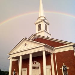 Peachtree Road Baptist Church - Roadside view.