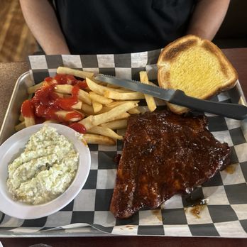 Gerald’s Smokehouse and Grill - Rib plate with 2 sides - Barbeque Near Me - Bladenboro, North Carolina Gerald’s Smokehouse and Grill - Rib plate with 2 sides - Barbeque Near Me - Bladenboro, North Carolina