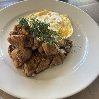 Georgina - Steak and eggs - Breakfast & Brunch Near Me - Tijuana, BCN