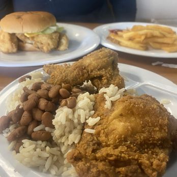 V's Kitchen - American Near Me - Durham, North Carolina
