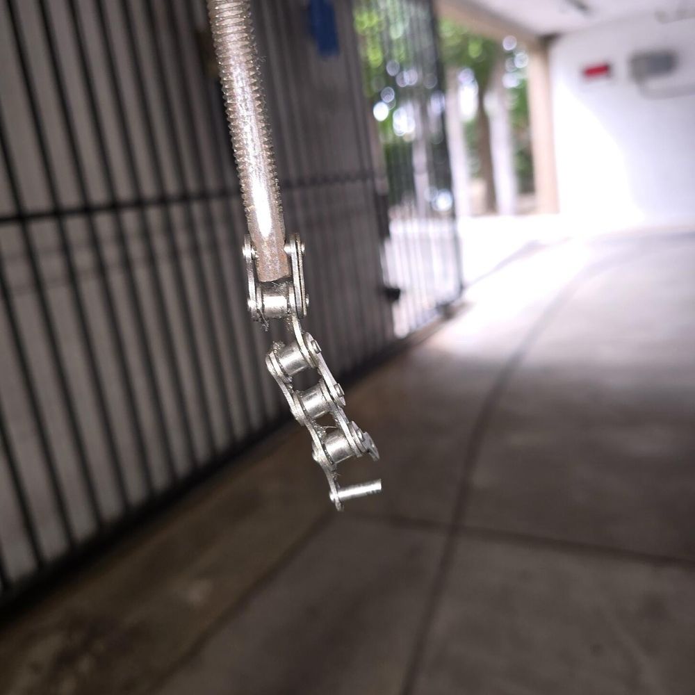 Gates Express - Broken chain with chain bolt - Garage Door Services Near Me - Los Angeles, California Gates Express - Broken chain with chain bolt - Garage Door Services Near Me - Los Angeles, California