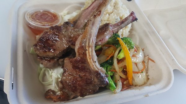 All Kine Maui Grindz by null