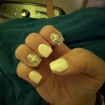 Bee's Nails - Nail Salons Near Me - Sacramento, California Bee's Nails - Nail Salons Near Me - Sacramento, California