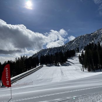Mt Rose Ski Tahoe - Magic carpet area - Ski Resorts Near Me - Reno, Nevada